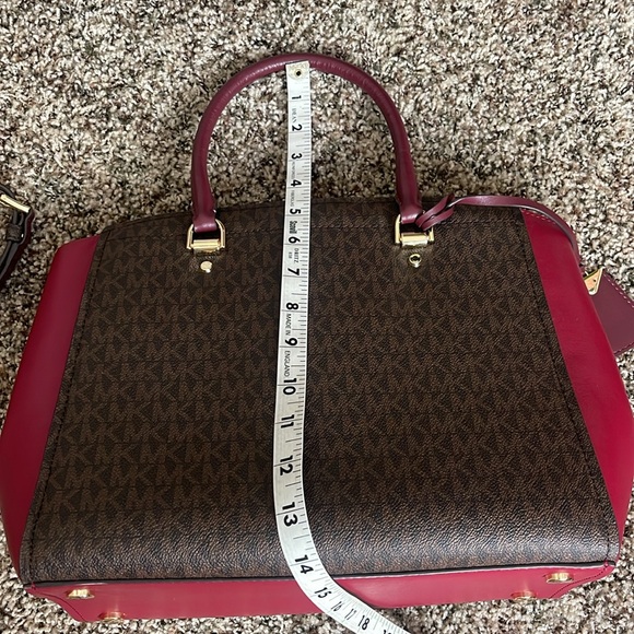 Michael Kors monogram satchel bag - Picture 12 of 13